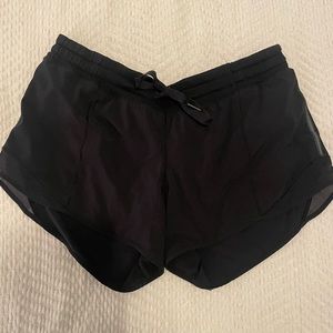 Lululemon 2inch hotty hot shorts